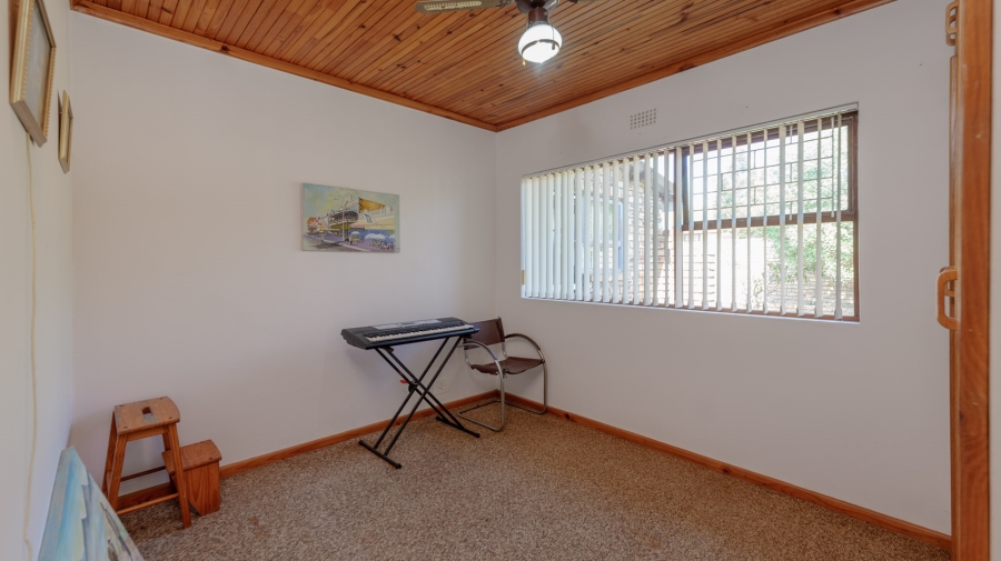 2 Bedroom Property for Sale in Napier Western Cape